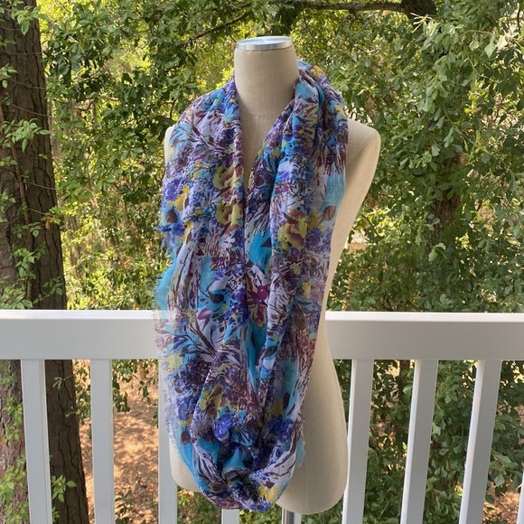 Cynthia Rowley Infinity Scarf - Picture 9 of 10